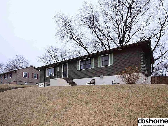 2nd image of 907 Durand Dr