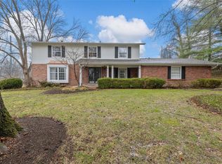 19 Kentom Dr, Saint Louis, MO 63132