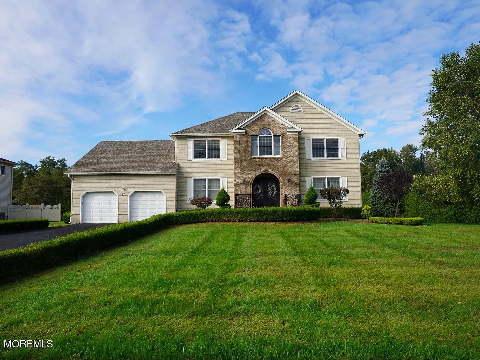5 bed, 3034 sqft, $6,000 — Photo 2
