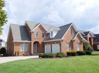 910 Kaye Gibbons Ct, Kernersville, NC 27284