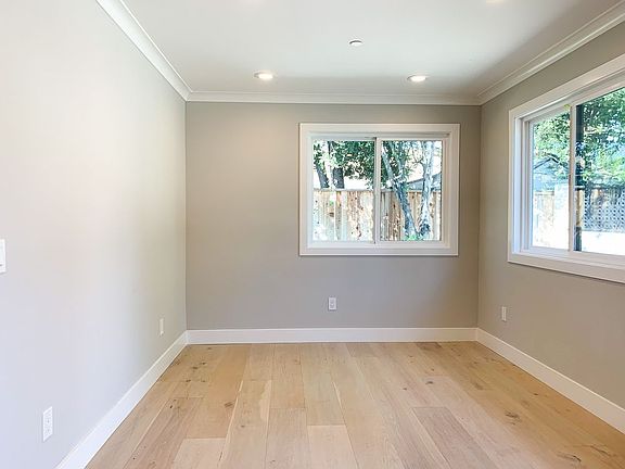 3rd image of 10343 Blaney Ct Unit B