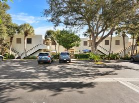 107 Pinehurst Dr, Bradenton, FL