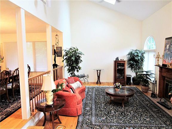 4th image of 4736 Prestwick Dr