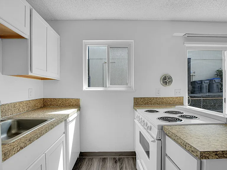 #765 ALDERBROOK APARTMENTS — Photo 16