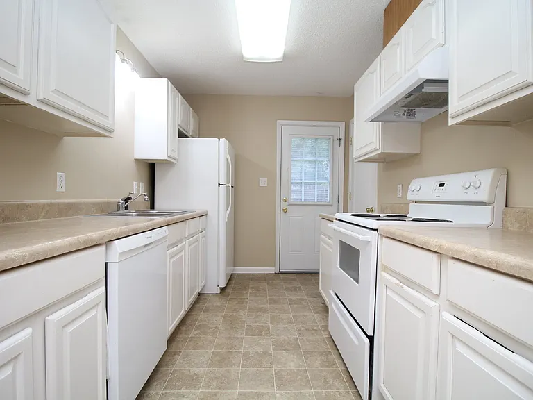 6845 Roundup Ln — Photo 5