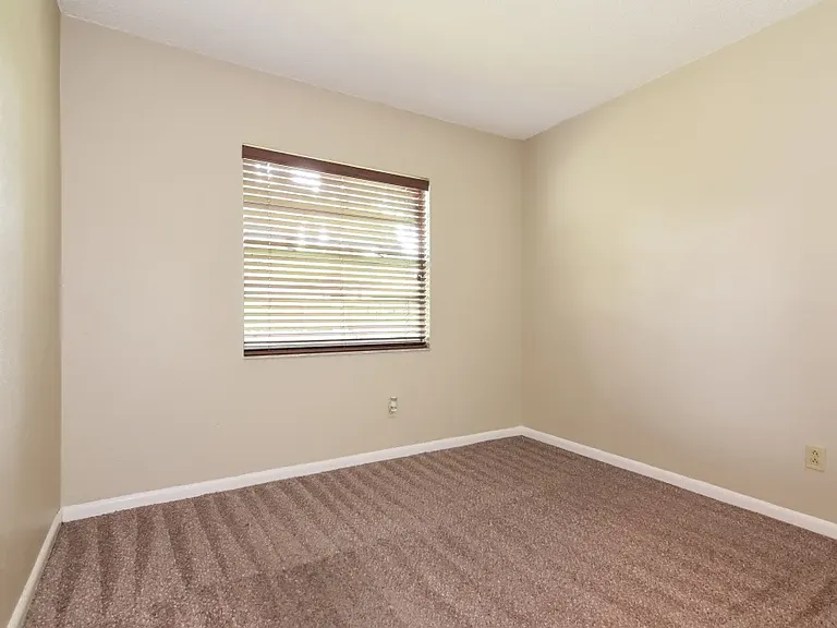 520 Wynnwood Dr — Photo 1