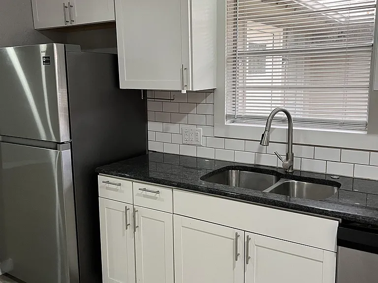 2306 NE Village Dr — Photo 9