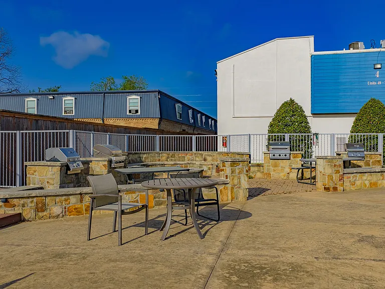 University-View-Denton_006