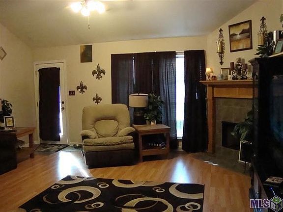 3rd image of 23651 Southpoint Dr