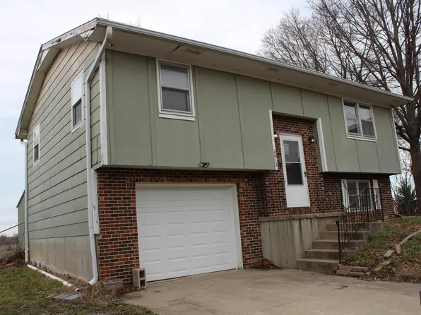 2613 Dogwood Ct, Sedalia, MO 65301