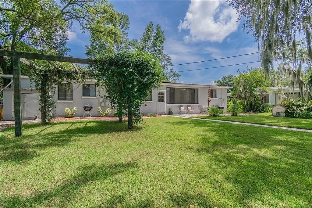 4 bed, 1650 sqft, $2,400 — Photo 2