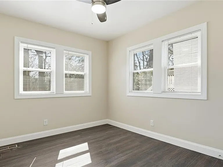 393 8th St NE — Photo 23