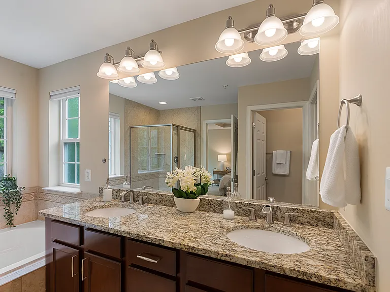 232 Mohegan Dr — Photo 20