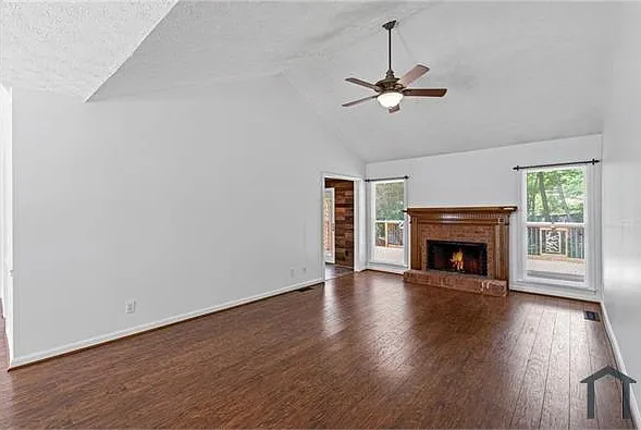 4240 Sugar Mill Dr — Photo 1