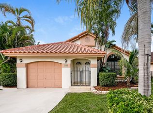 563 NW 38th Ave, Deerfield Beach, FL 33442