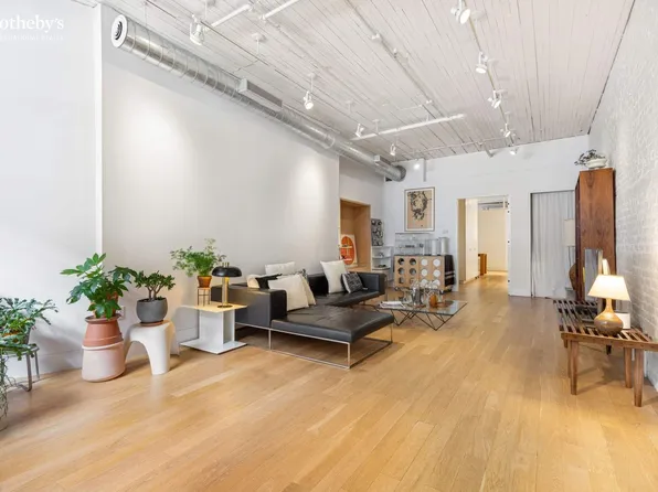 97 Crosby Street image 2 of 14