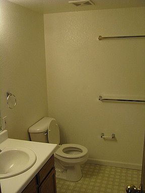 5th image of 2820 17th Ave APT 205