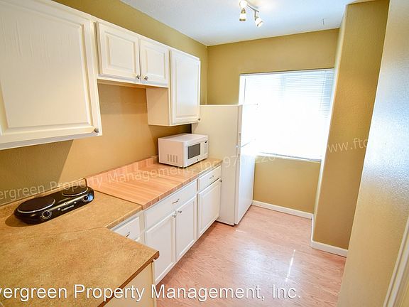 3rd image of 509 S Bryan Ave #4730858