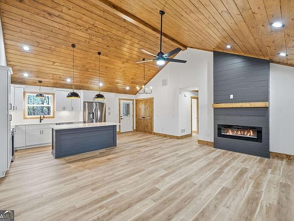 2nd image of 1883 Newport Dr #1868