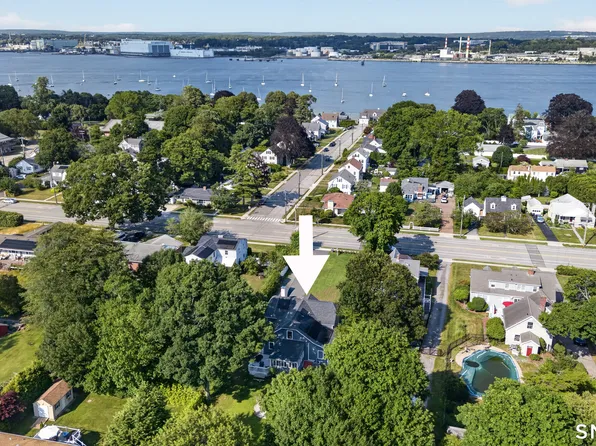 745 Montauk Avenue, New London, CT 06320