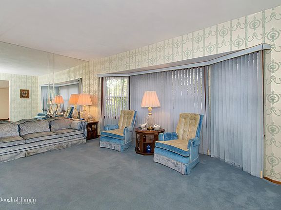 3rd image of 11 Erita Ln