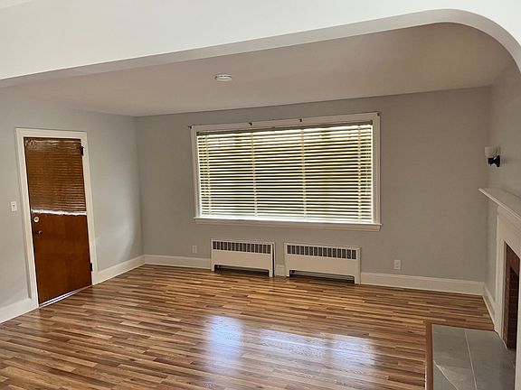 3rd image of 500 Academy Ave #1
