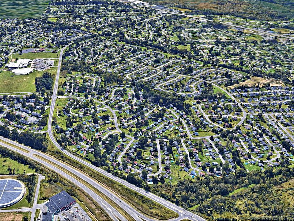 1st image of Streamwood Dr