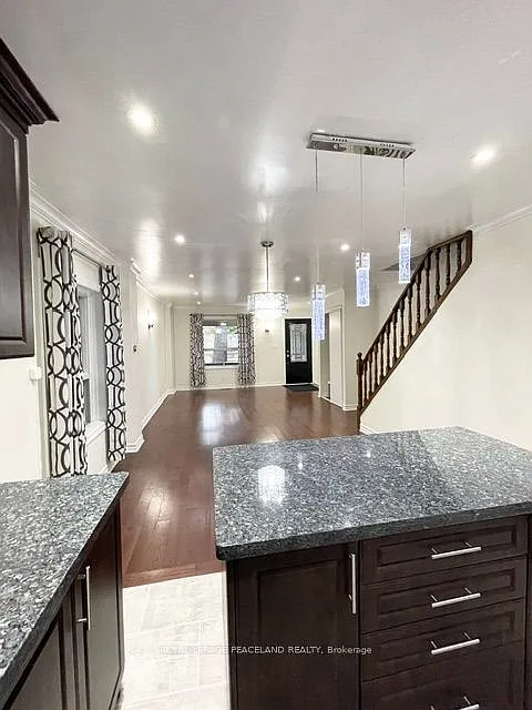 3 bed, $3,350 — Photo 4