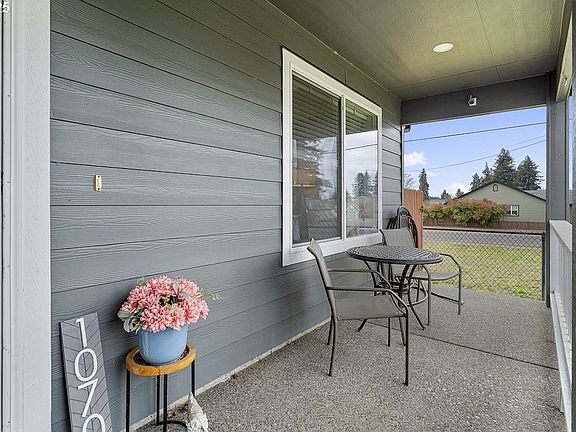 4th image of 10701 NE 88th St