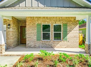 1496 Pine St, Niceville, FL 32578
