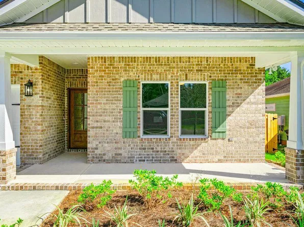 1496 Pine St, Niceville, FL 32578
