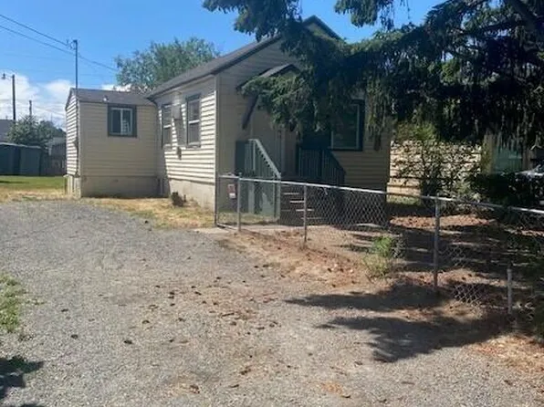 1212 S 15th Ave, Yakima, WA 98902