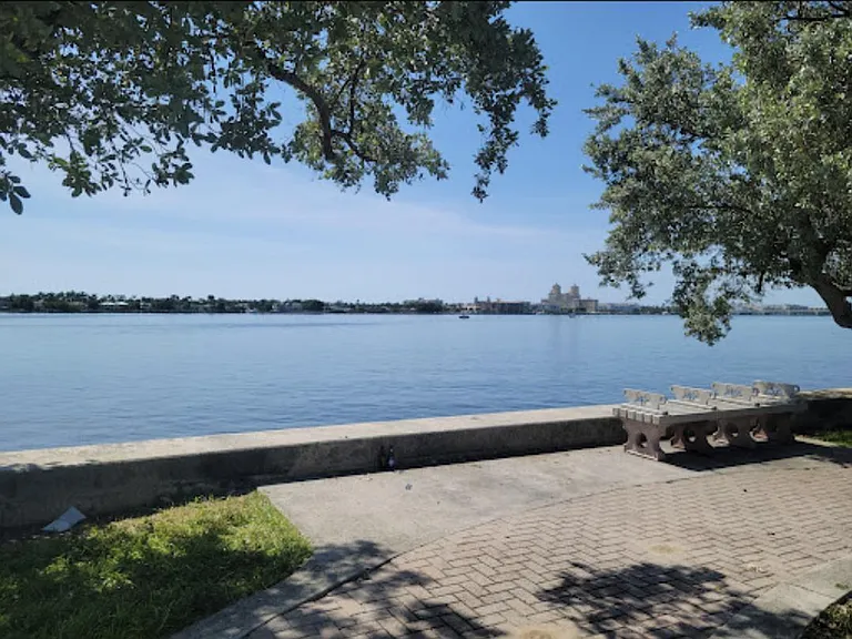 1805 N Flagler Dr #303 — Photo 12