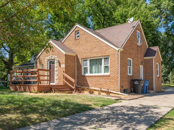 4235 Urbandale Ave, Des Moines, IA 50310