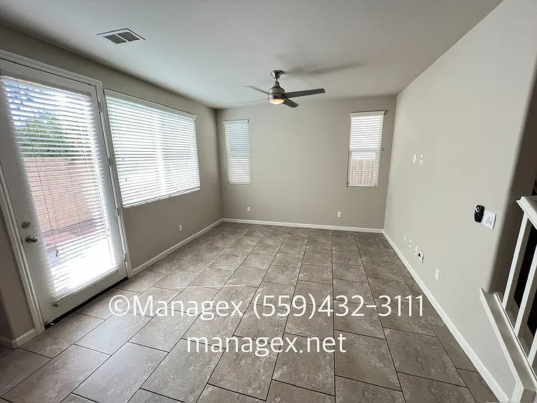 1234 Royalty Way — Photo 2