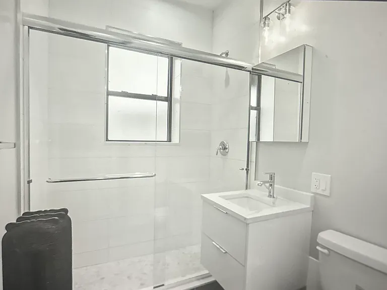 1239 W Morse Ave #2 — Photo 7