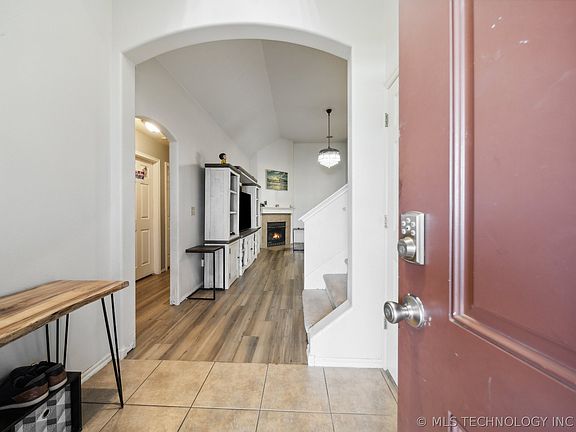 3rd image of 2015 Harriman Cir