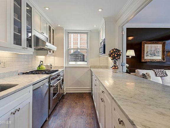 3rd image of 315 E 72nd St APT 21B