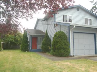 124 E Cedar St, Mount Vernon, WA 98273