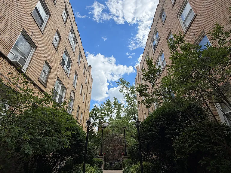 842 W Ainslie St #1 — Photo 8