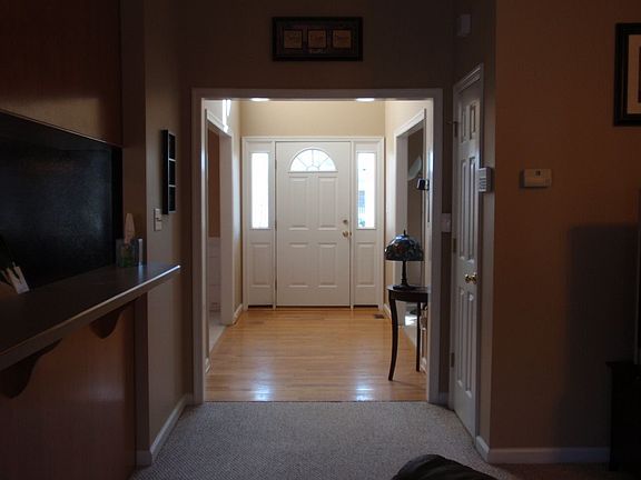 3rd image of 205 Jessica Dr