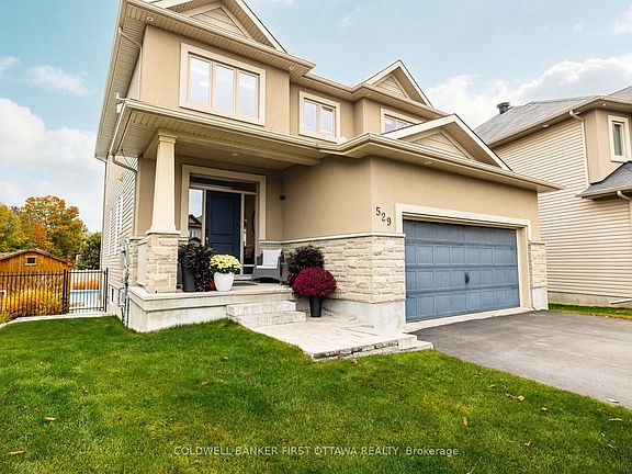 2nd image of 529 Adamson Cres