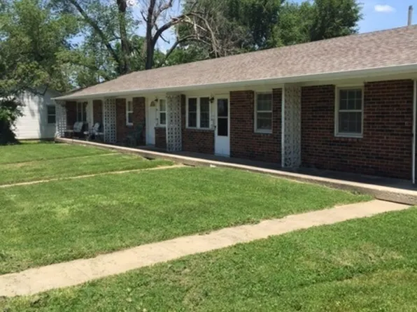 914 S Lillian Ave #914, Bolivar, MO 65613