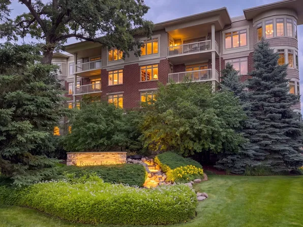 425 Benjamin Dr APT 302, Vernon Hills, IL 60061