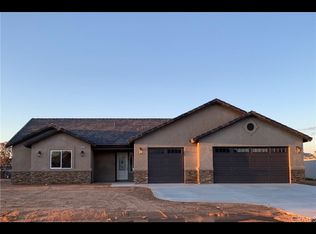 22870 Powhatan Rd, Apple Valley, CA 92308