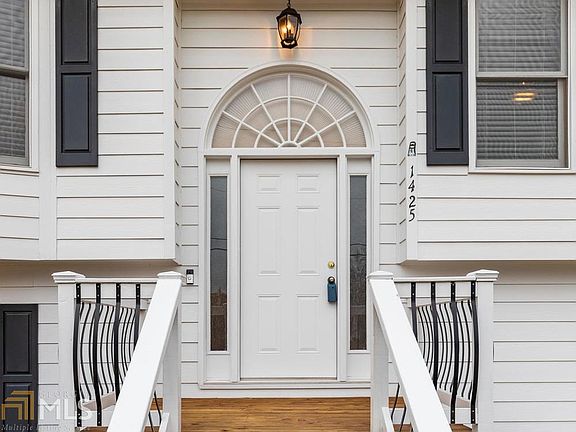 3rd image of 1425 La Maison Dr
