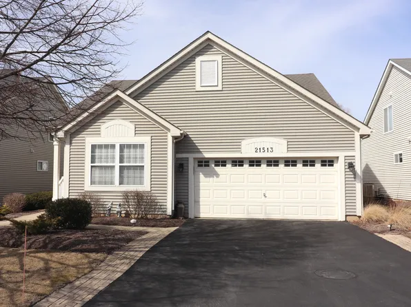 21513 W Chestnut Ln, Plainfield, IL 60544