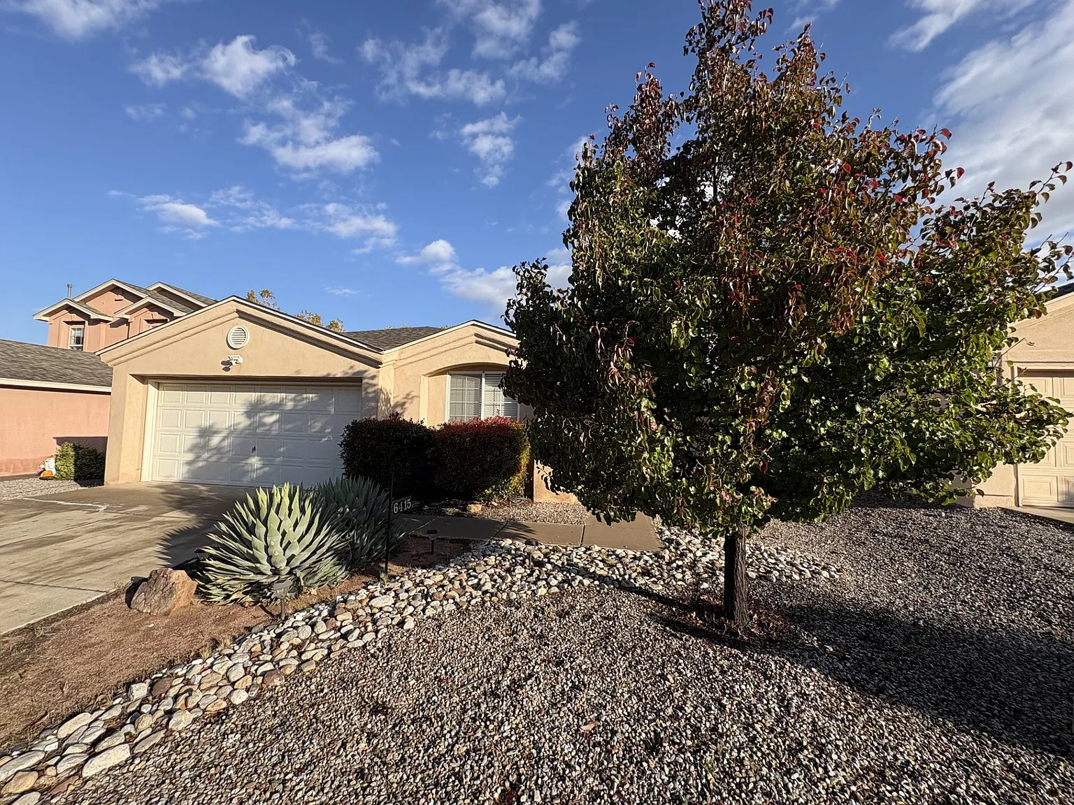 3 bed, 1699 sqft, $2,495 — Photo 3