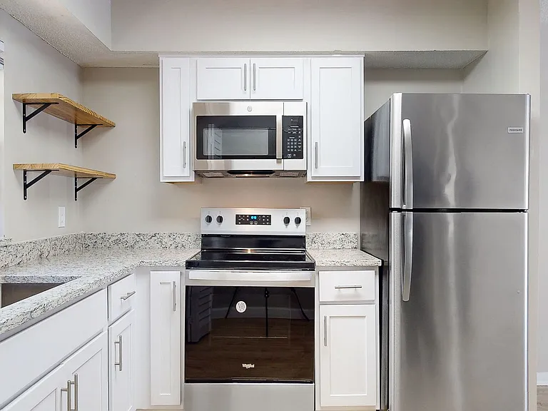 2111 Firestone Rd #3 — Photo 8
