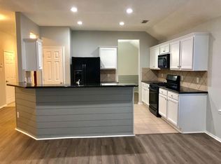 2011 Vermillion Oak St, Fresno, TX 77545